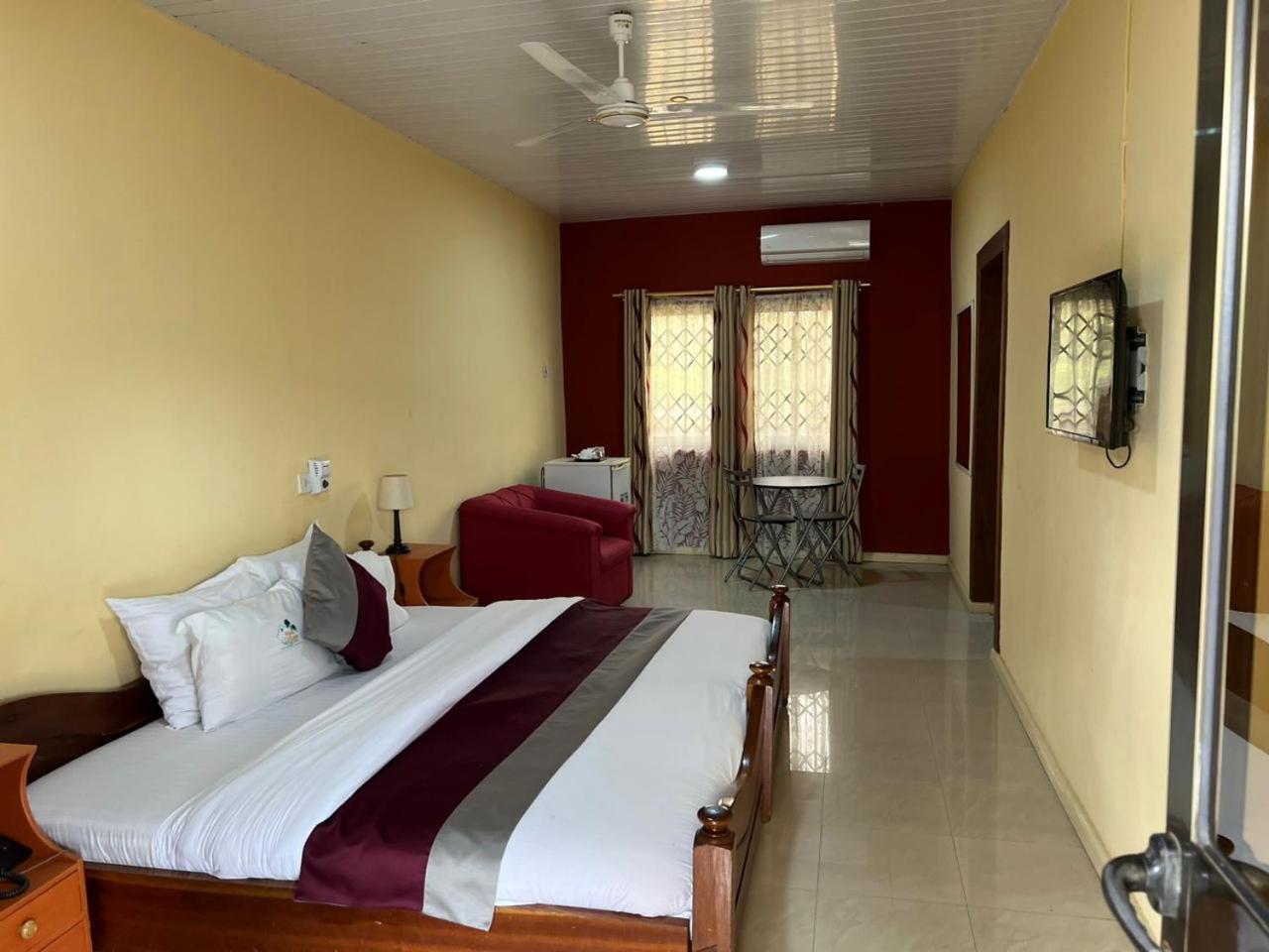 Hans Cottage Botel Cape Coast Exteriér fotografie